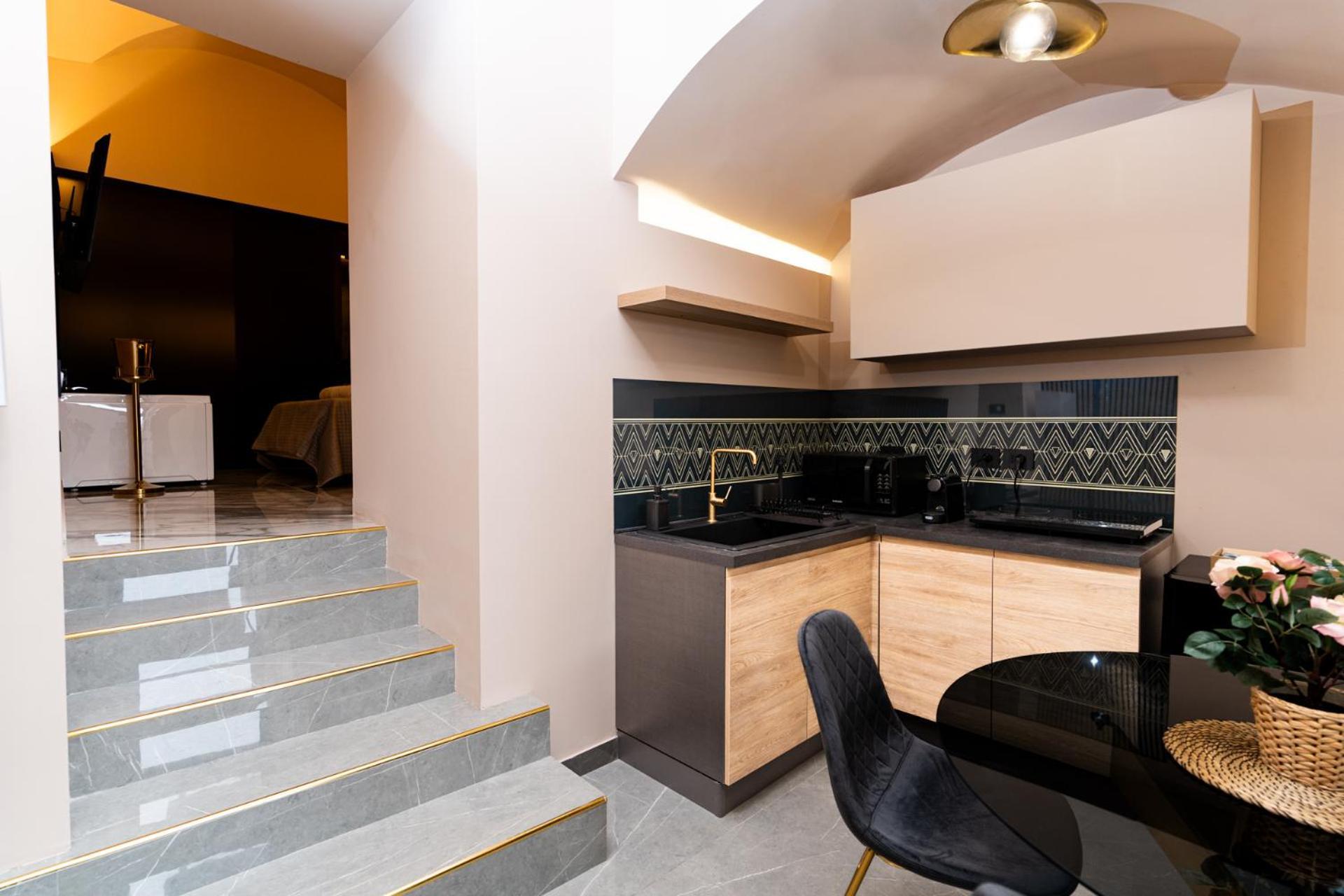 Golden Moon Holiday House คาตาเนีย ภายนอก รูปภาพ