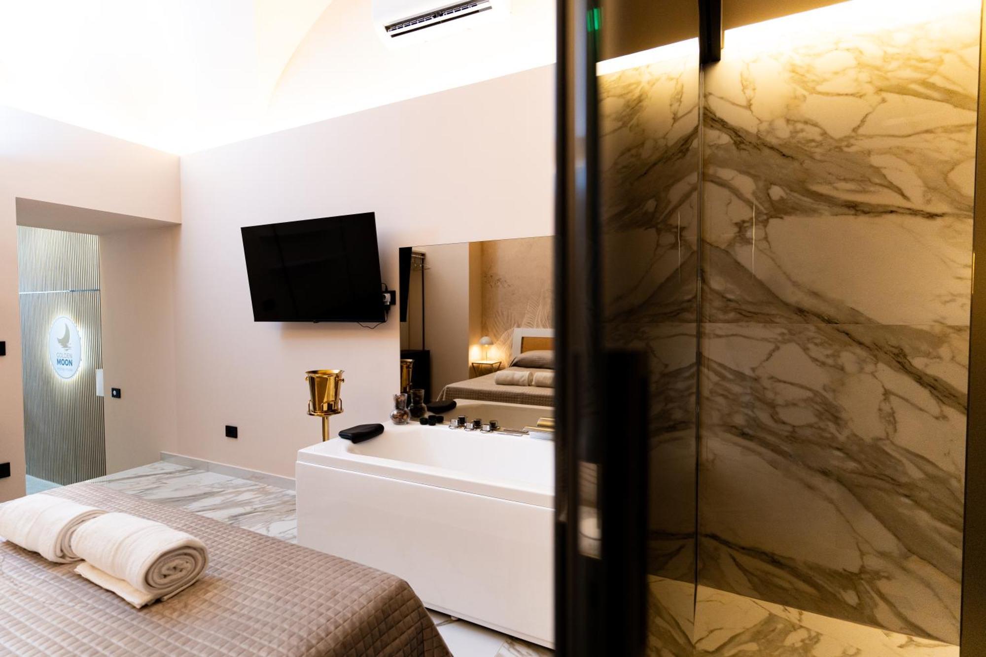 Golden Moon Holiday House คาตาเนีย ภายนอก รูปภาพ